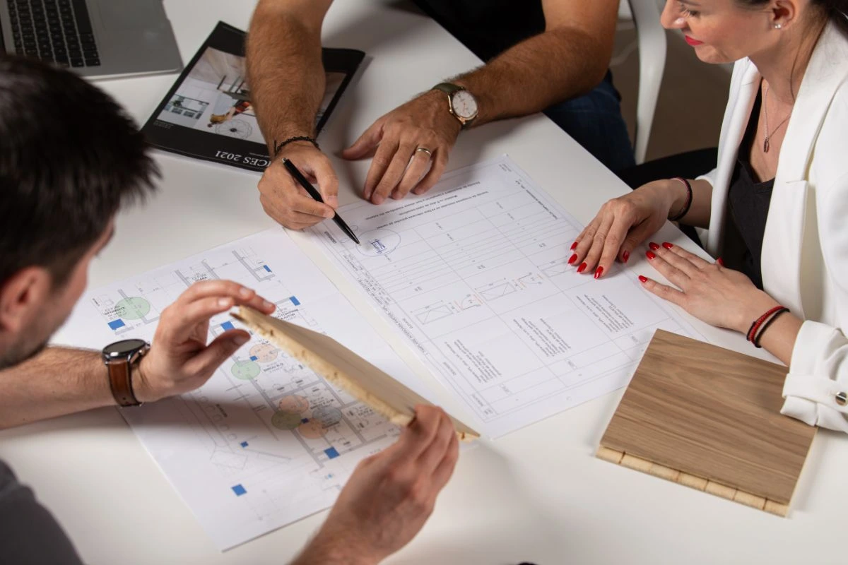 Despre Kulttur showroom uși parchet ferestre