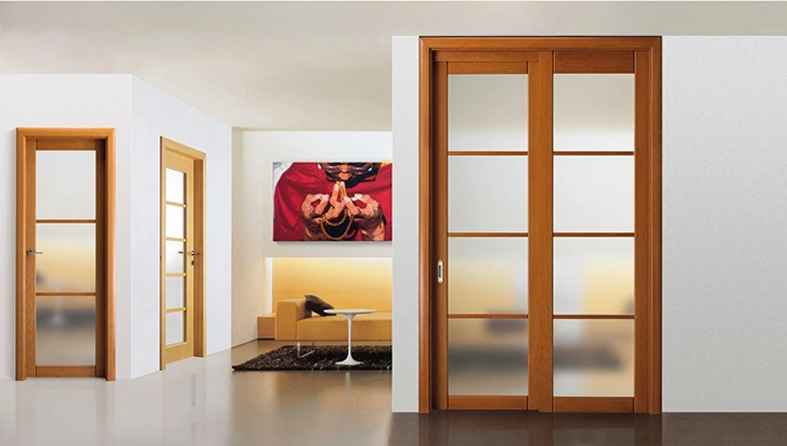 uși de interior glisante din lemn cu sticla