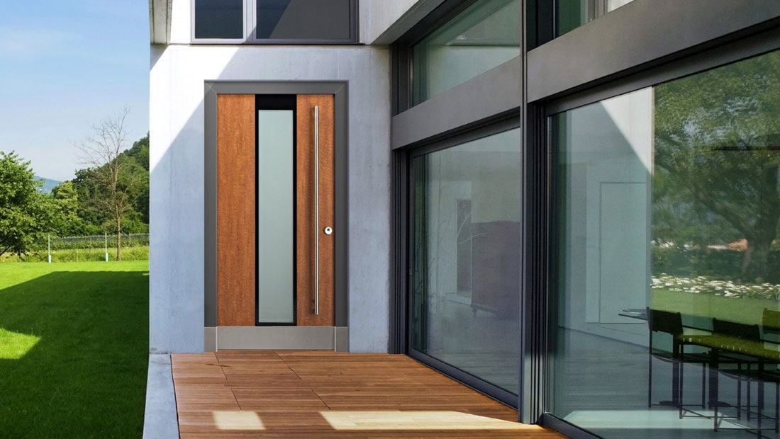 ușă de exterior din lemn, model opal culoare maro, cu sticla