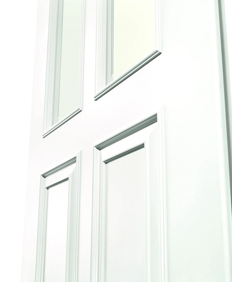 Detaliu usi albe vopsite Cottag