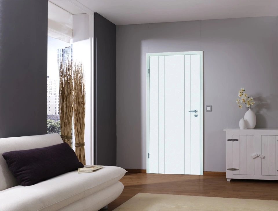 usi de interior albe vopsite cu frezare subtire Gap