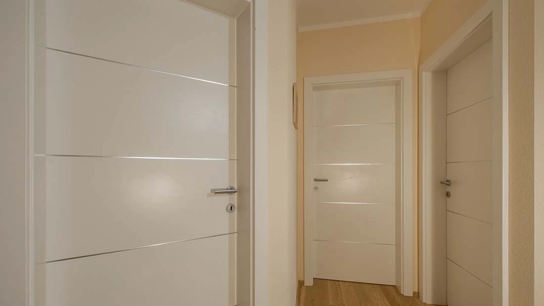 usi albe cu dungi Beryll L